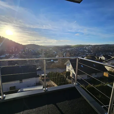 Moderne 3-zimmer-wohnung Mit Panoramablick Apartment *