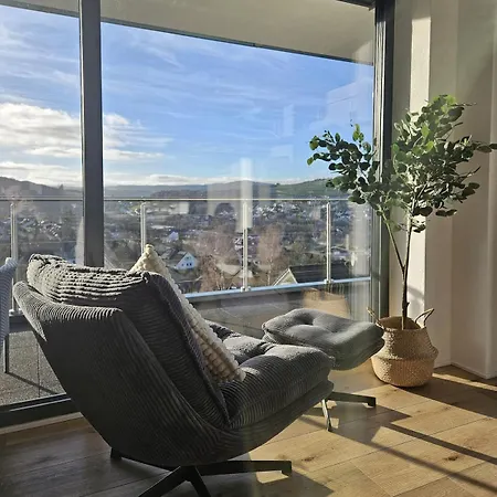 Apartmán Moderne 3-zimmer-wohnung Mit Panoramablick